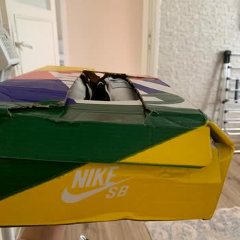 Lovesneakertr Ayakkabı Büyük Geldi Ve Numara Yazılı Değil