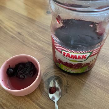 Tamek Vişne Reçeli Çekirdek Çıktı