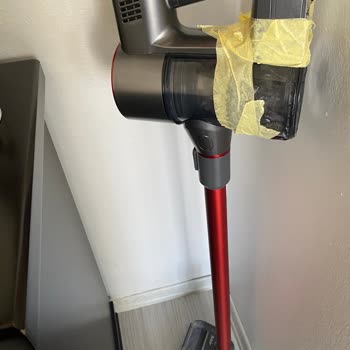 Fakir İnovator X 7272 Dikey Süpürge Hazne Alt Kapak Çentikleri Kırıldı