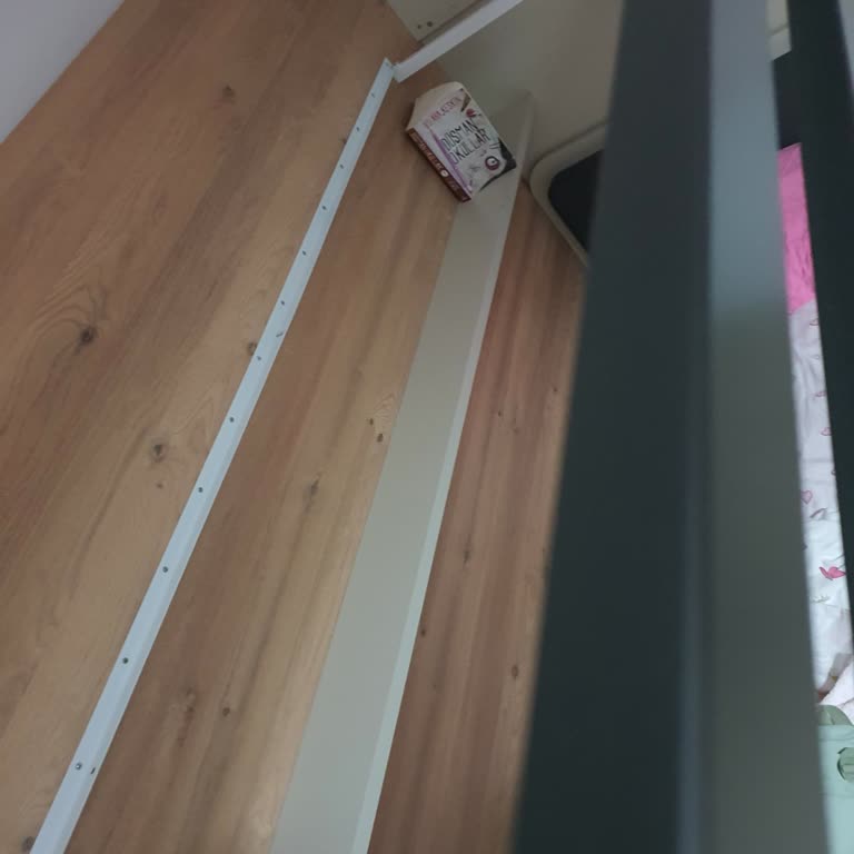 Almila Mobilya Teslimat Gecikmesi Ve Arızalı Ürün Sebebiyle Hayal Kırıklığı