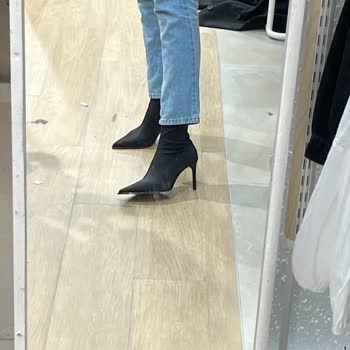 Stradivarius'tan Aldığım Ayakkabının Ayağımı Sıkması