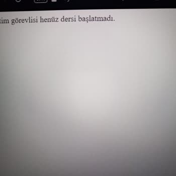 İstanbul Üniversitesi Canlı Dersler Açılmıyor Görmediğim Dersin Sınavına Girmemi Bekliyorlar