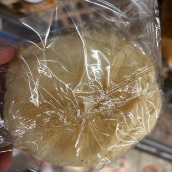 Şok Marketler Şok Tamköy Gurme Kanepe Markalı Küflü Ekmek Satıyor