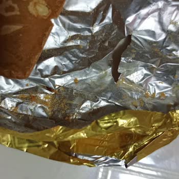 Ülker Beyaz Çikolata İçinde Böcek Ve Küf Sorunu