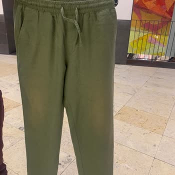 Koton Marka Keten Pantolonda Güneş Yanığı