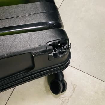 Sunexpress Şirketi Bavulumu Kırık Teslim Etti Ve Hala Çözüm İletilmedi