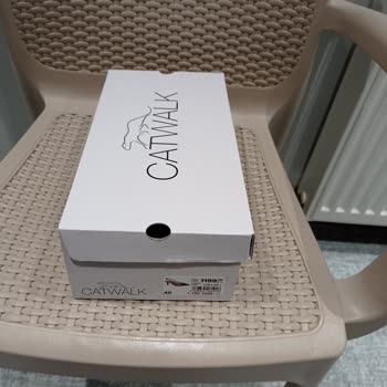 Deichmann Kalitesiz Ayakkabı Üretiyor