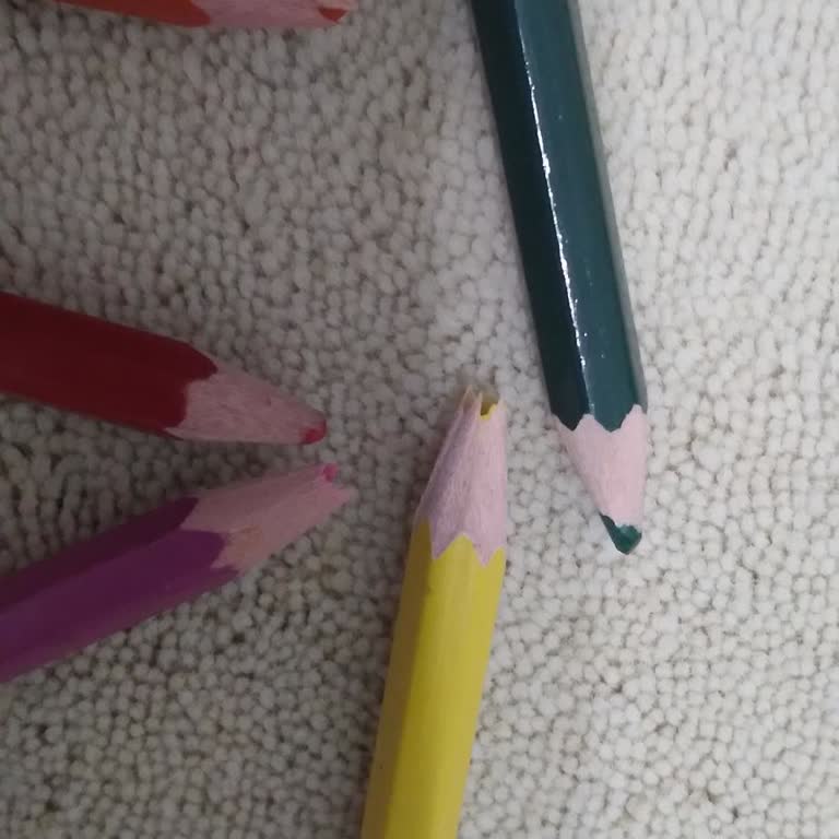 Fatih Kalem Kur Kur Kırılan Kalemler