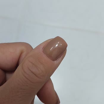 Pikachu Nail Studio Kullandıkları Jel Kalitesiz Ve İşçiliği Hatalı İşlem Yapıyorlar