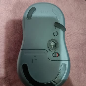 Logitech M650 Altındaki Padler Düşüyor.