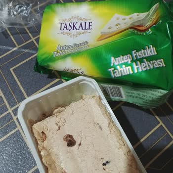 Taşkale Helva İçinde Sert Yabancı Madde.