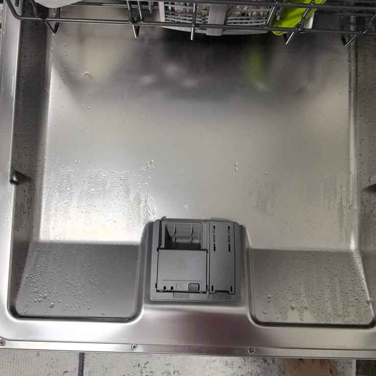 Yeni Alınan Siemens Bulaşık Makinesi Sürekli Islak Çıkıyor