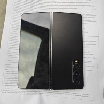 Samsung Galaxy Z Fold 4 Pantalla Interna Defectuosa: Garantía Rechazada