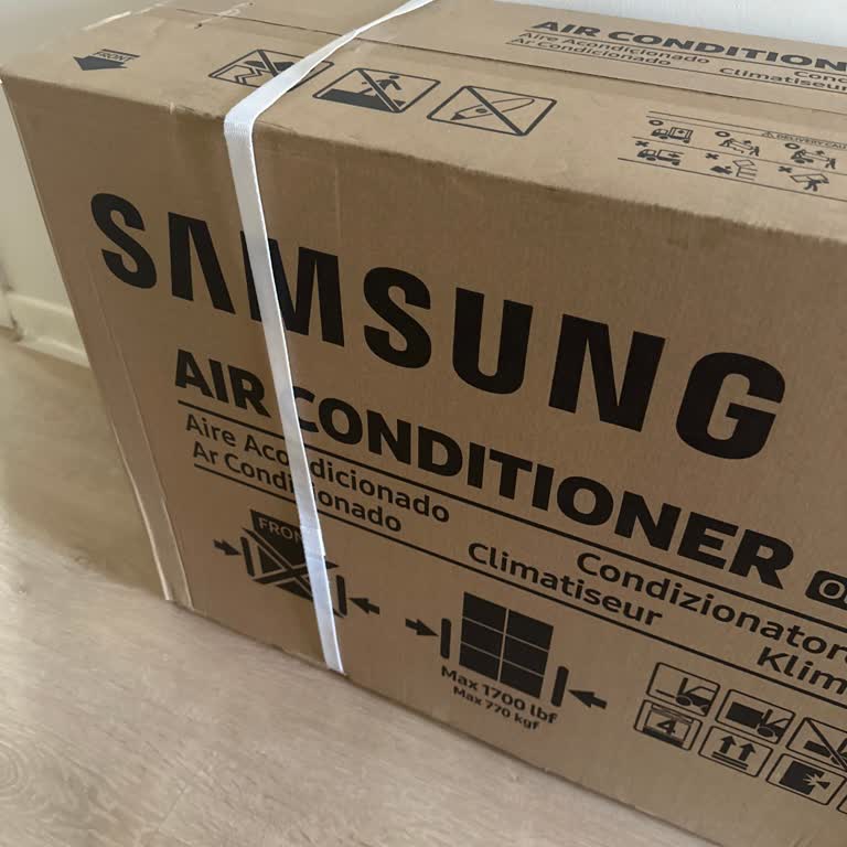 Samsung AR12TXHQBWK: Espera larga para instalación de aire acondicionado