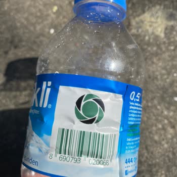 Erikli 0.5LT' Pet Şişe Ağır Plastik Kokusu Ve Plastik Tat