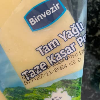 BİM STT Geçmediği Halde Bozuk Çıkan Kaşar Peyniri