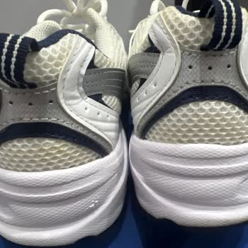 FashFed New Balance 530 Sarı Leke Oluşumu