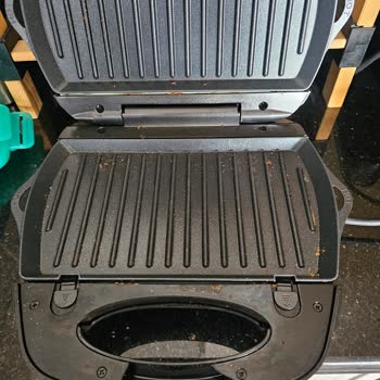 Tefal Break Time Tost Makinenin Parçaları Dayanaksız