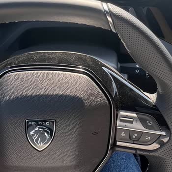 Peugeot E-308 Sıfır Araçtaki Direksiyon Kesiği