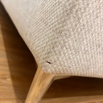 İstikbal Baza Başlık Renk Aynı Değil Ve Yırtık Ürün Şikayeti