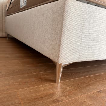 İstikbal Baza Başlık Renk Aynı Değil Ve Yırtık Ürün Şikayeti