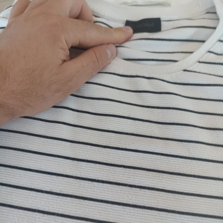 Network Tişörtü Tüylenme