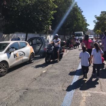 Milli Eğitim Bakanlığı Okul Önünde Tehlike Saçan Motorsiklet Eğitim Alanı