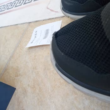 Skechers Marka Ayakkabı 1,5 Ayda Söküldü