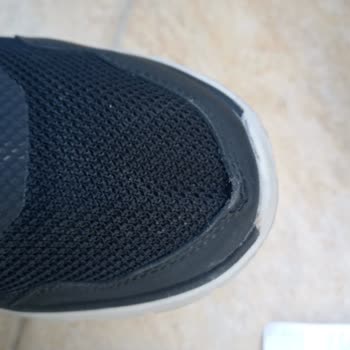 Skechers Marka Ayakkabı 1,5 Ayda Söküldü