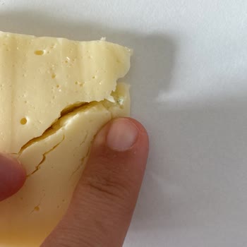 Halisköy Taze Kaşar Peynir İçinden Yabancı Cisim Çıktı