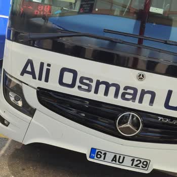 Ali Osman Ulusoy Firması Şoförü Yolculuk Esnasında Telefonla Konuşuyor