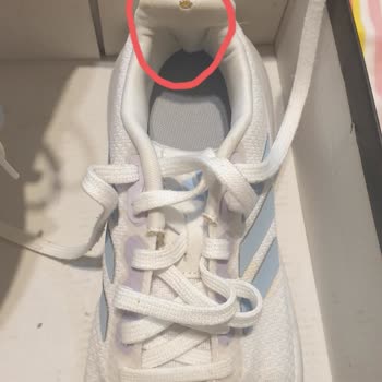 In Street FLO' Dan Satin Aldığım Spor Ayakkabısında Oluşan Hasar