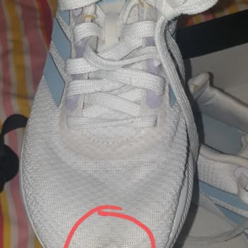 In Street FLO' Dan Satin Aldığım Spor Ayakkabısında Oluşan Hasar