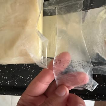 Varlar Süt Ürünleri Kaşar Peyniri Kalitesiz Ve Kötü Kokulu!