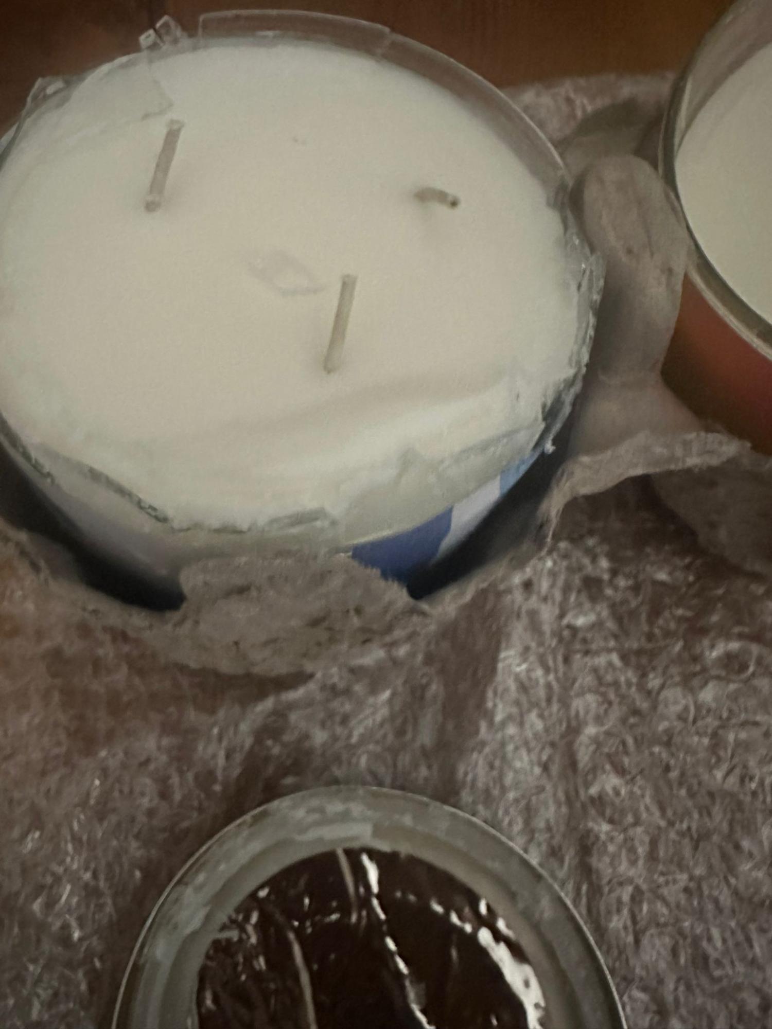 Bath & Body Works Broken Bath & Body Works Candles Arrived, No Support ...