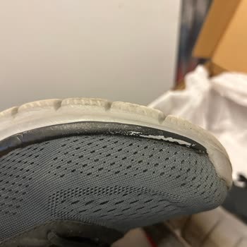 Skechers: Problemas con la calidad de los zapatos