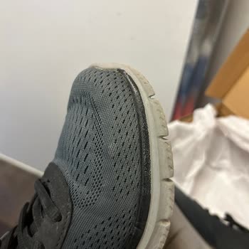 Skechers: Problemas con la calidad de los zapatos