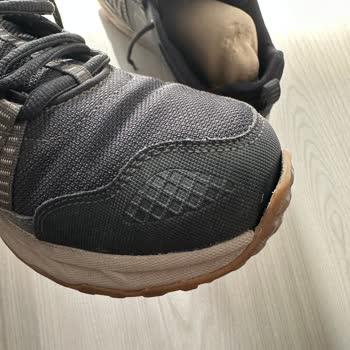 Skechers Zapatillas Deformadas, Baja Calidad