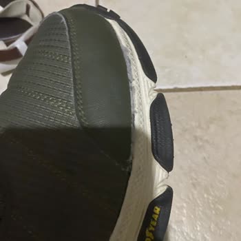 Skechers: Problemas con Zapatos que se Desprenden