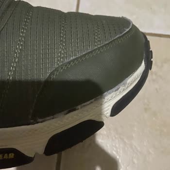 Skechers: Problemas con Zapatos que se Desprenden
