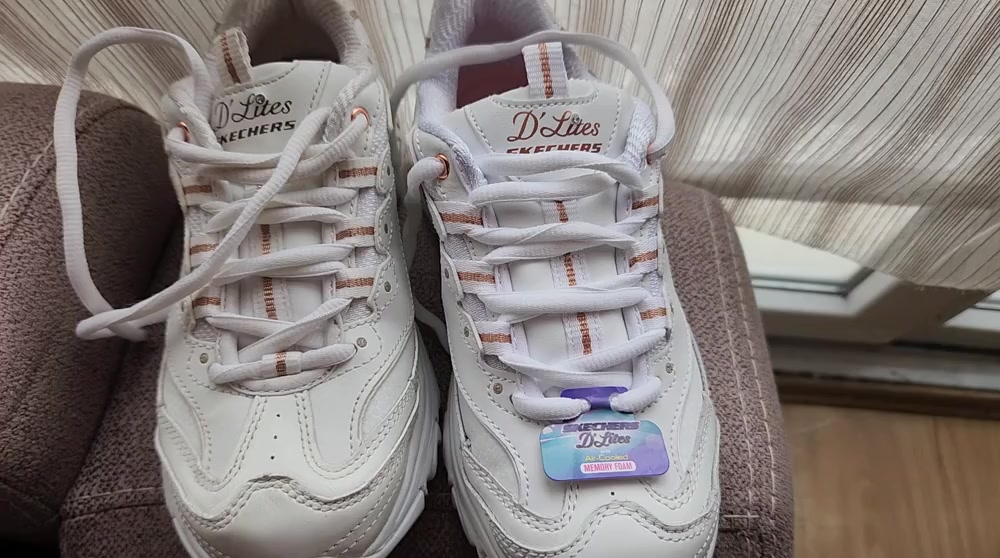 Skechers Zapatos Descoloridos y Frustración con el Servicio al Cliente Portada de vídeo