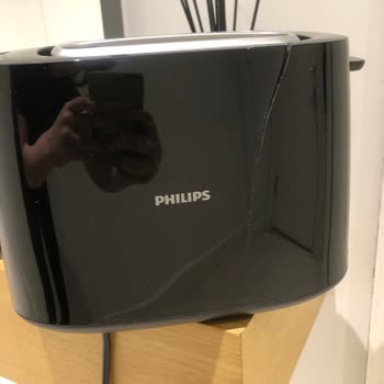 Philips Tostadora Rota; Reembolso Negado por Falta de Caja
