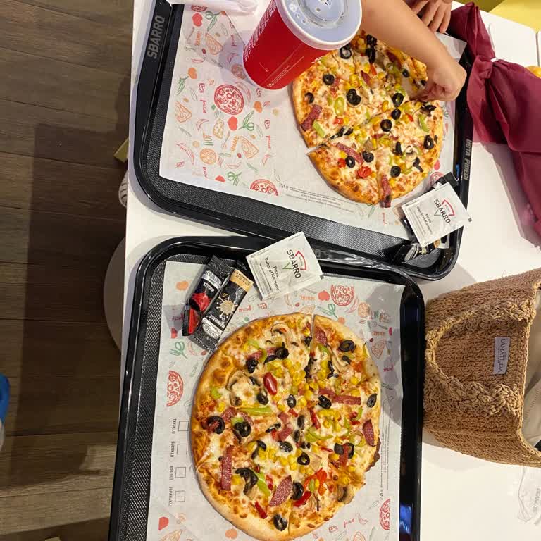 Sbarro Hem Ekstra Ücret Aldı Hem De Hizmet Sıfır