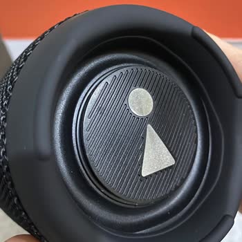 Compré JBL Charge 5 falso en Aliexpress, vendedor mintió, exijo reembolso