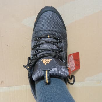 AliExpress: Zapatos Inutilizables y Sin Reembolso