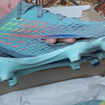 Adidas Botas de Fútbol Deformadas Después de 5 Meses de Uso