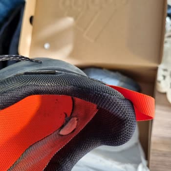 Adidas Terrex AX4 GTX: Problemas con la Calidad Interna del Calzado