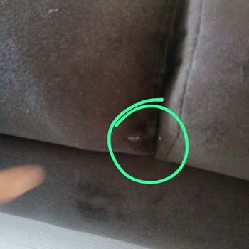 Yön AVM'den Alınan Koltuk Takımları Defolu Çıktı