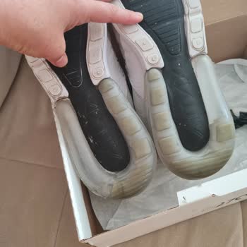 Nike Air Max270 Zapatos: Calidad Decepcionante y Mal Servicio al Cliente