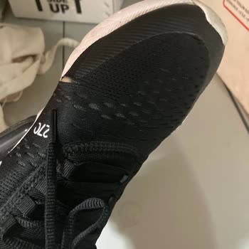 Nike Air Max 270: Calidad Deficiente y Servicio al Cliente Insatisfactorio